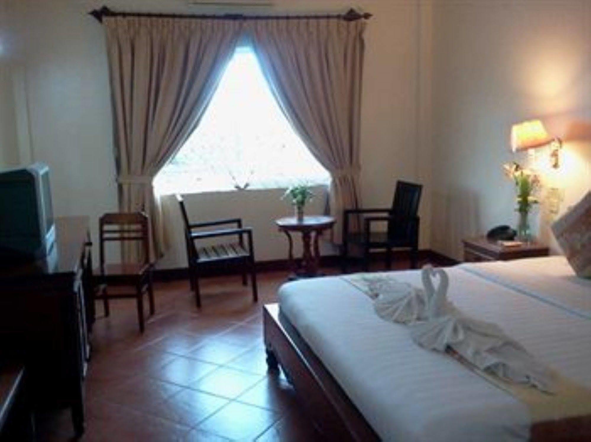 Han Kong Hotel And Restaurant Siem Reap Ngoại thất bức ảnh