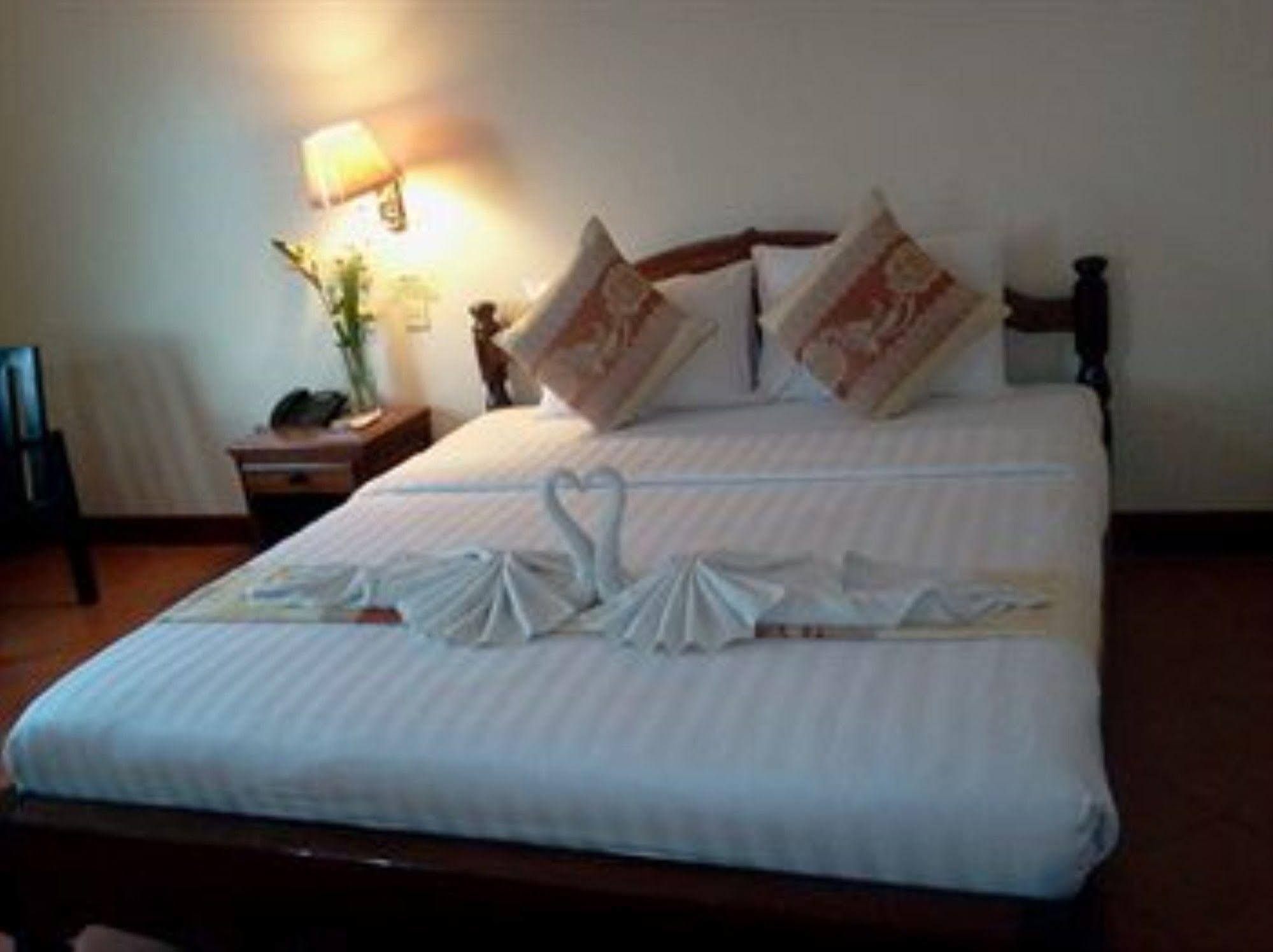 Han Kong Hotel And Restaurant Siem Reap Ngoại thất bức ảnh